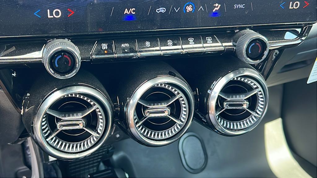 Thumbnail: 2024 Chevrolet Blazer EV - 23