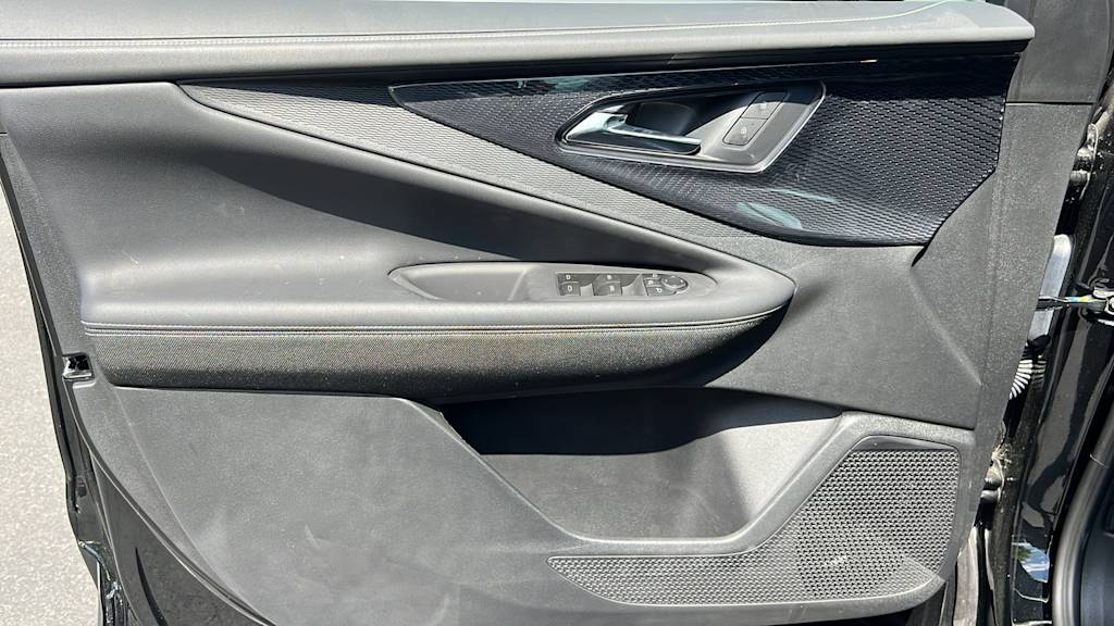 Thumbnail: 2024 Chevrolet Blazer EV - 30