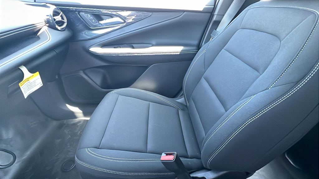 Thumbnail: 2024 Chevrolet Blazer EV - 11