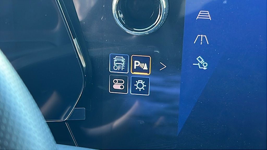 Thumbnail: 2024 Chevrolet Blazer EV - 25