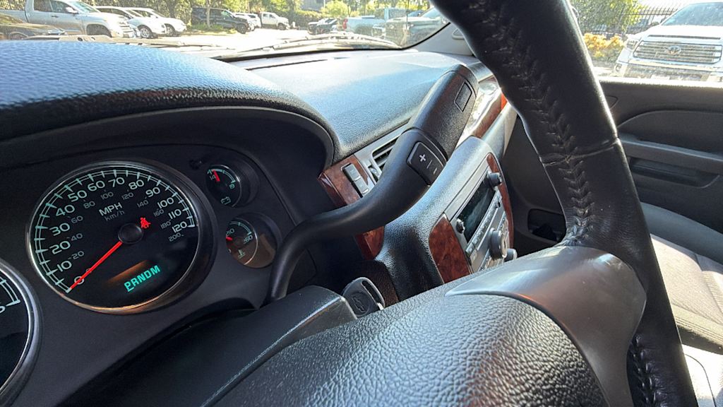 Thumbnail: 2012 Chevrolet Avalanche 1500 - 19