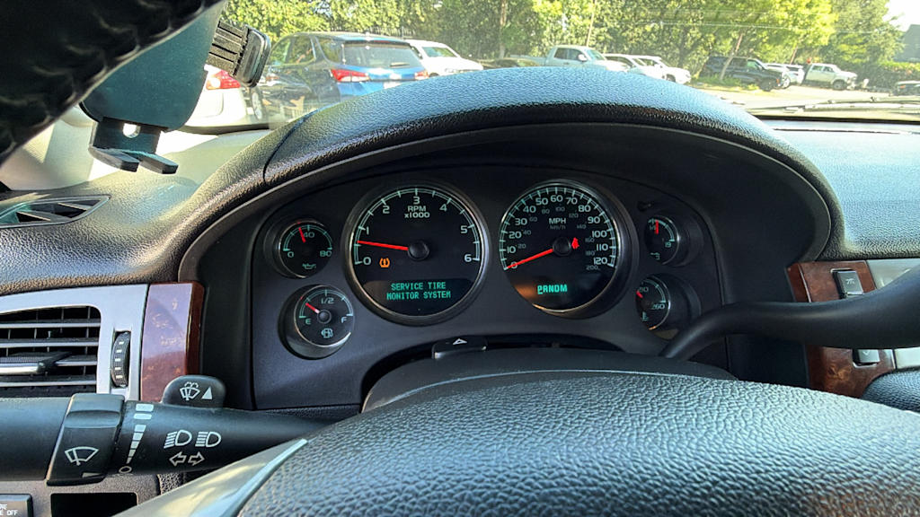 Thumbnail: 2012 Chevrolet Avalanche 1500 - 14