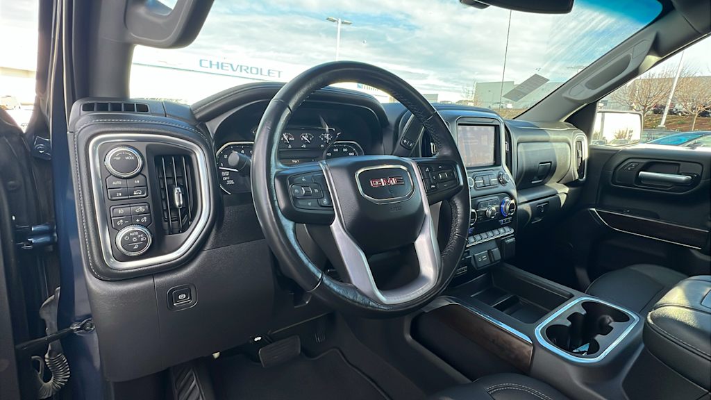 2021 GMC Sierra 1500 SLT 2