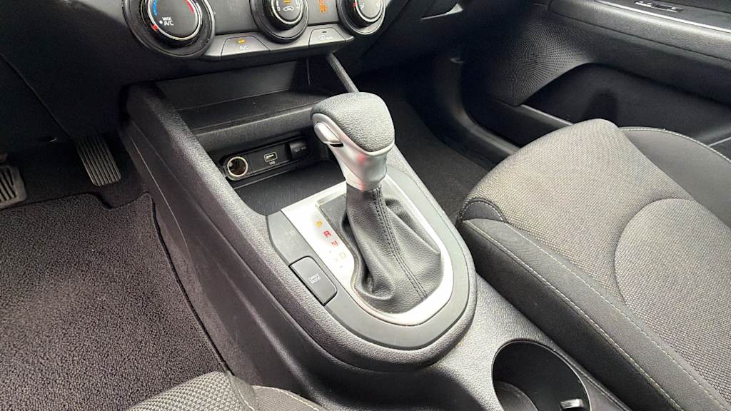 Thumbnail: 2023 Kia Forte - 14
