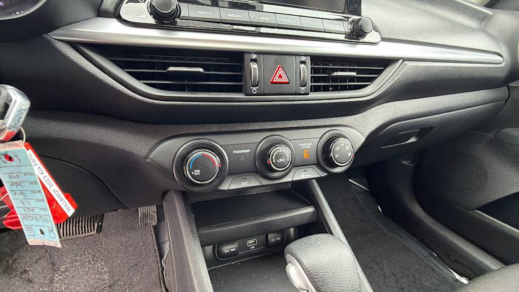 Thumbnail: 2023 Kia Forte - 21