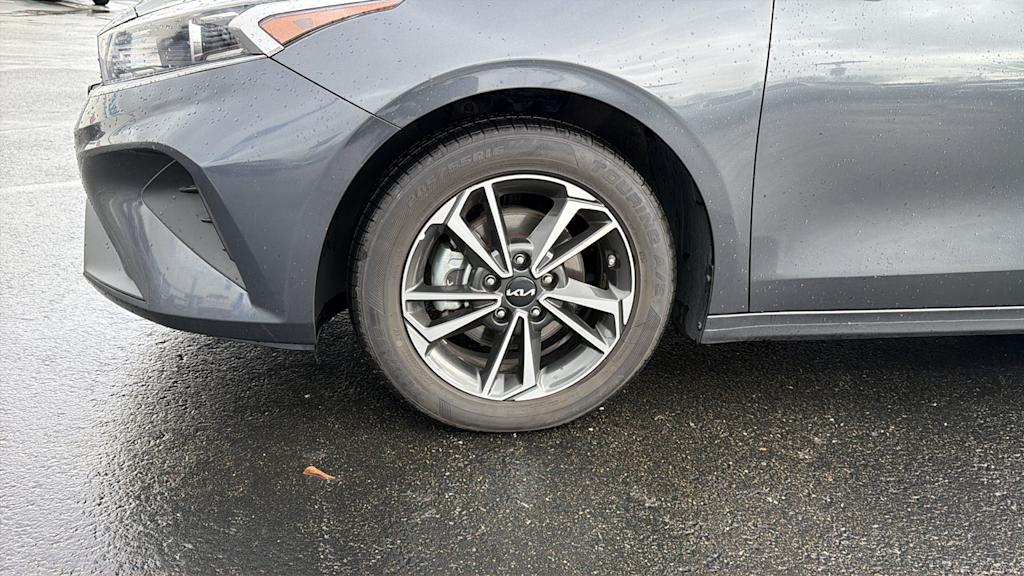 Thumbnail: 2023 Kia Forte - 8