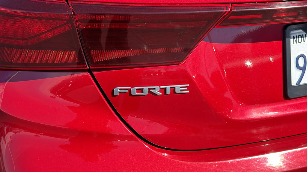 Thumbnail: 2023 Kia Forte - 6