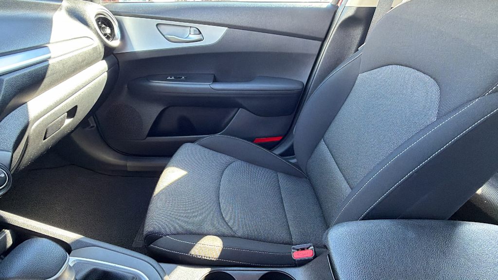 Thumbnail: 2023 Kia Forte - 10