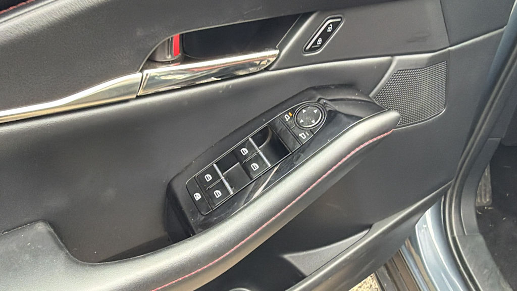 Thumbnail: 2022 Mazda CX-30 - 19