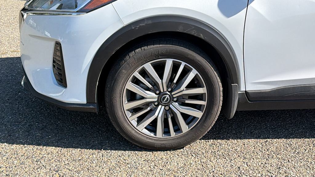 Thumbnail: 2023 Nissan Kicks - 8