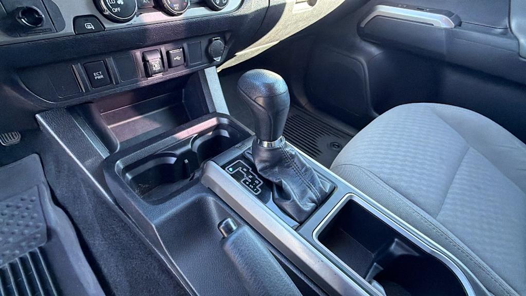 Thumbnail: 2020 Toyota Tacoma - 15