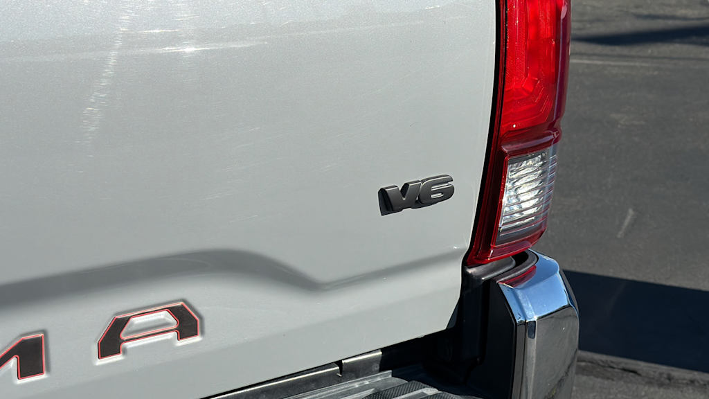 Thumbnail: 2020 Toyota Tacoma - 7