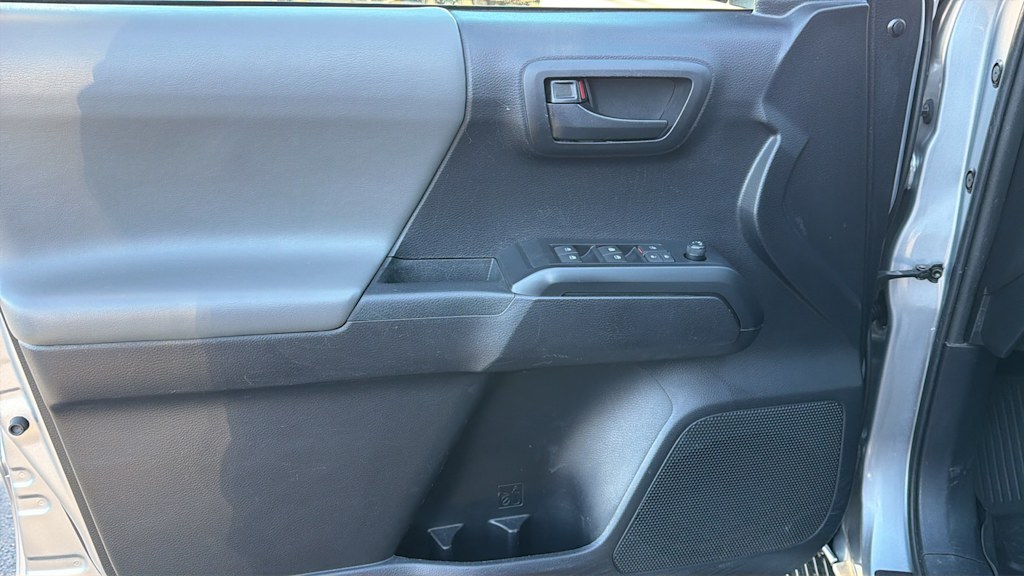 Thumbnail: 2021 Toyota Tacoma - 28