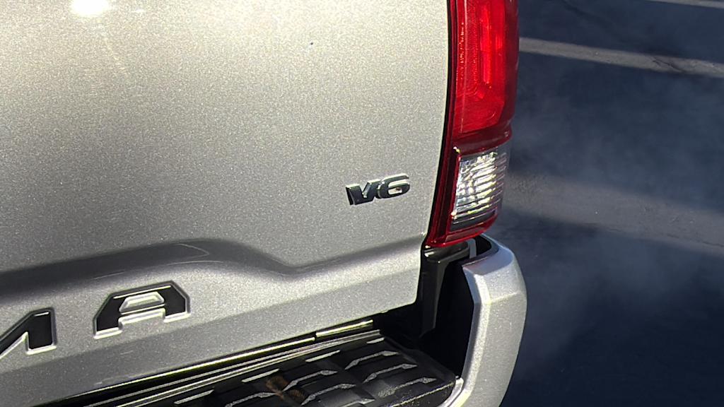 Thumbnail: 2021 Toyota Tacoma - 30