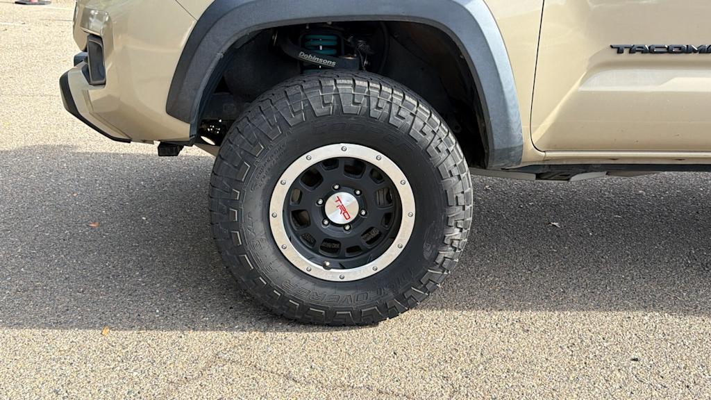 Thumbnail: 2018 Toyota Tacoma - 7