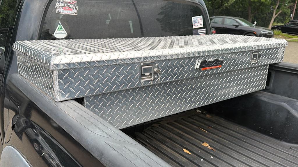 Thumbnail: 2008 Toyota Tacoma - 12
