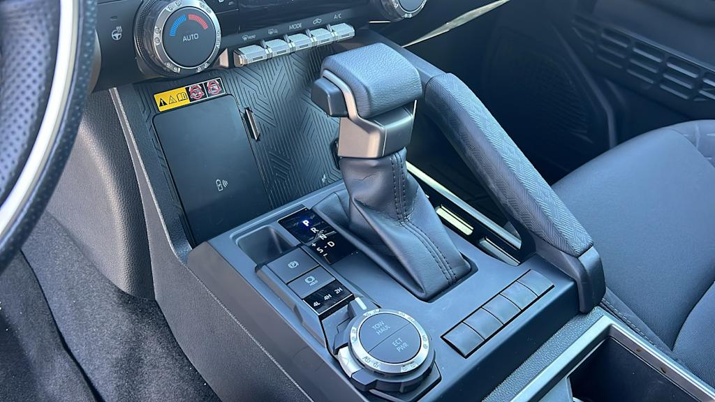 2024 Toyota Tacoma SR5 15