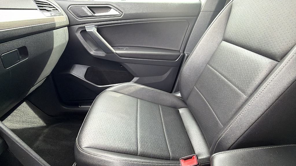 Thumbnail: 2019 Volkswagen Tiguan - 10