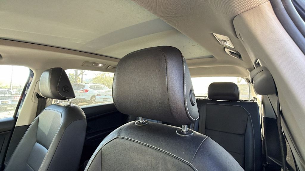 Thumbnail: 2021 Volkswagen Tiguan - 10