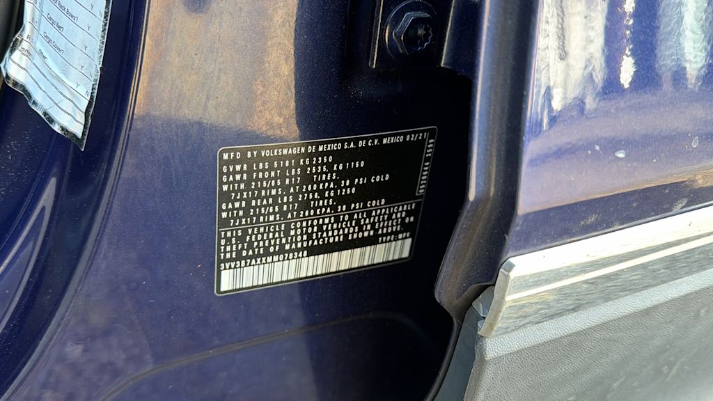 Thumbnail: 2021 Volkswagen Tiguan - 17