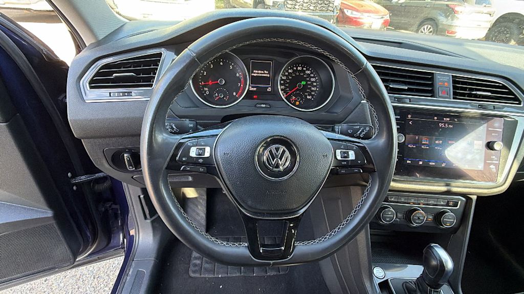 Thumbnail: 2021 Volkswagen Tiguan - 9