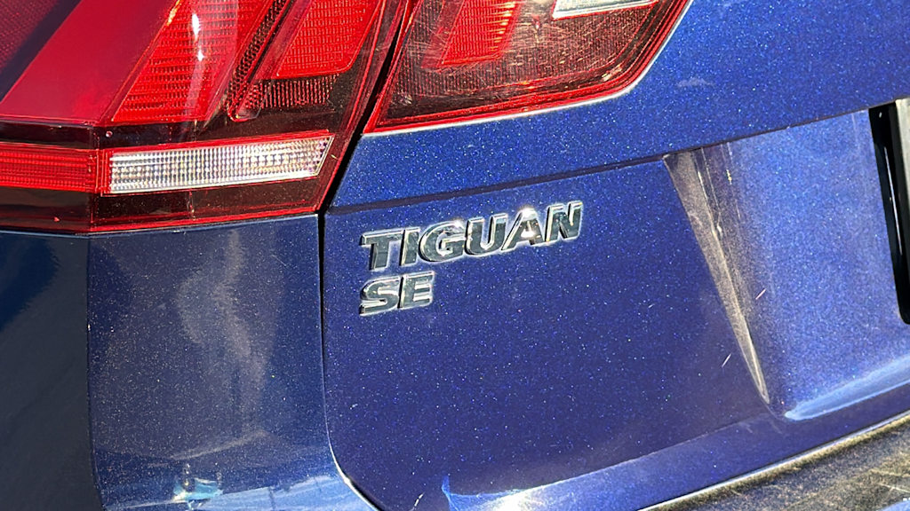 Thumbnail: 2021 Volkswagen Tiguan - 7