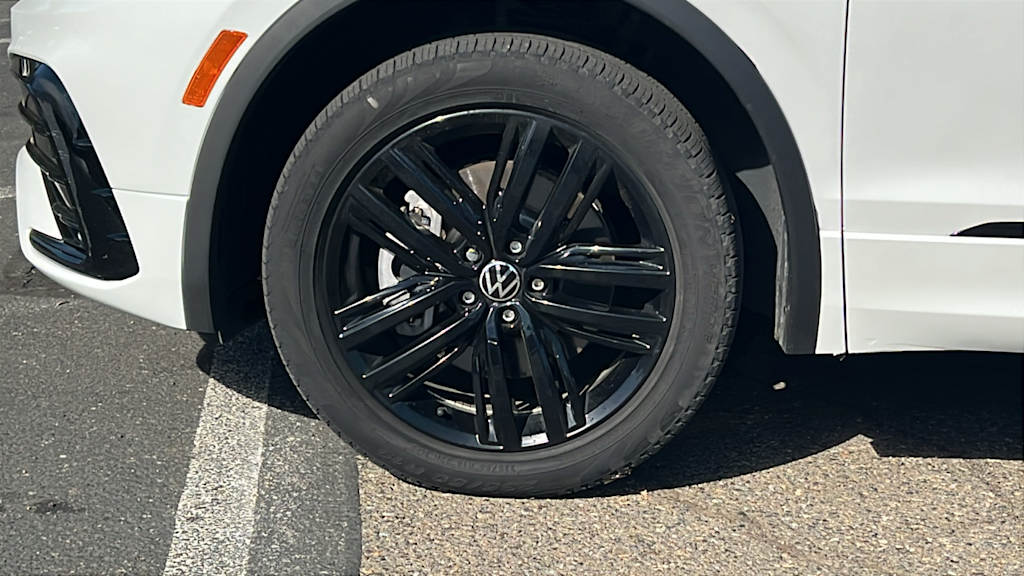 Thumbnail: 2022 Volkswagen Tiguan - 7