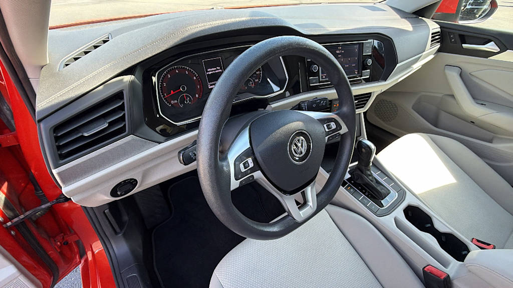 Thumbnail: 2019 Volkswagen Jetta - 2