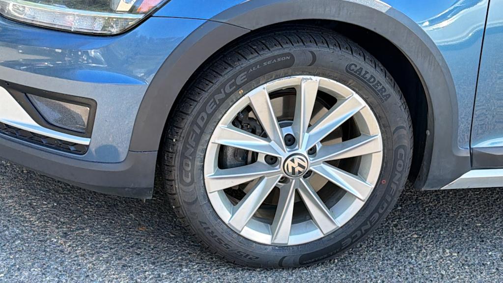 Thumbnail: 2018 Volkswagen Golf - 7
