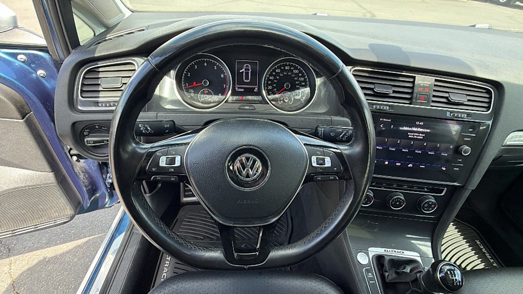 Thumbnail: 2018 Volkswagen Golf - 9