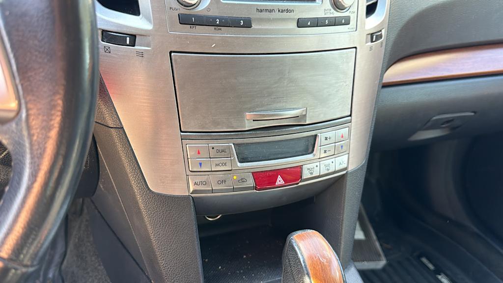 Thumbnail: 2014 Subaru Outback - 21