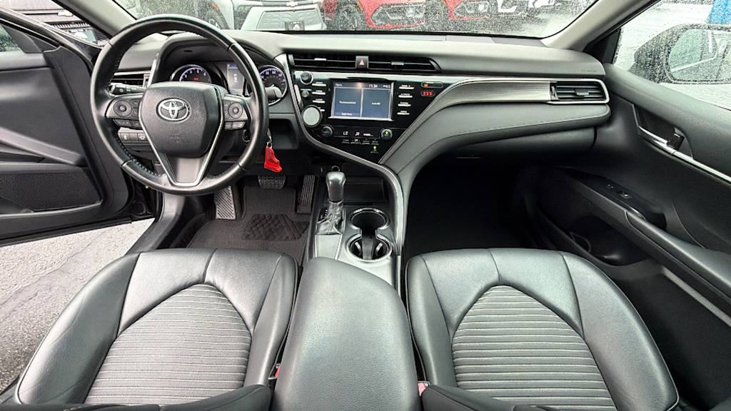 Thumbnail: 2019 Toyota Camry - 13