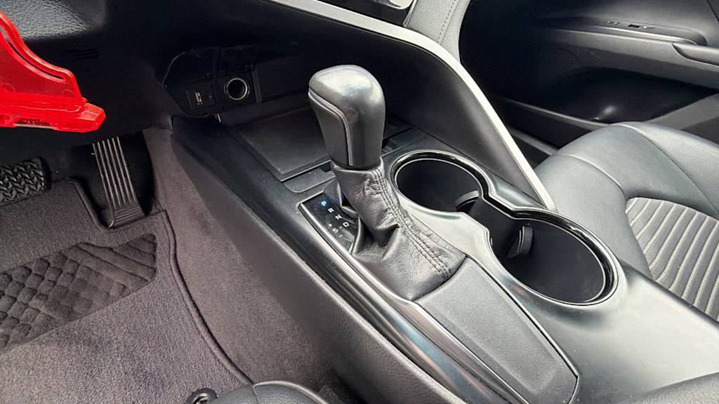 Thumbnail: 2019 Toyota Camry - 15