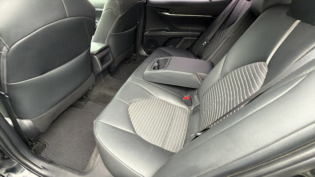 Thumbnail: 2019 Toyota Camry - 12