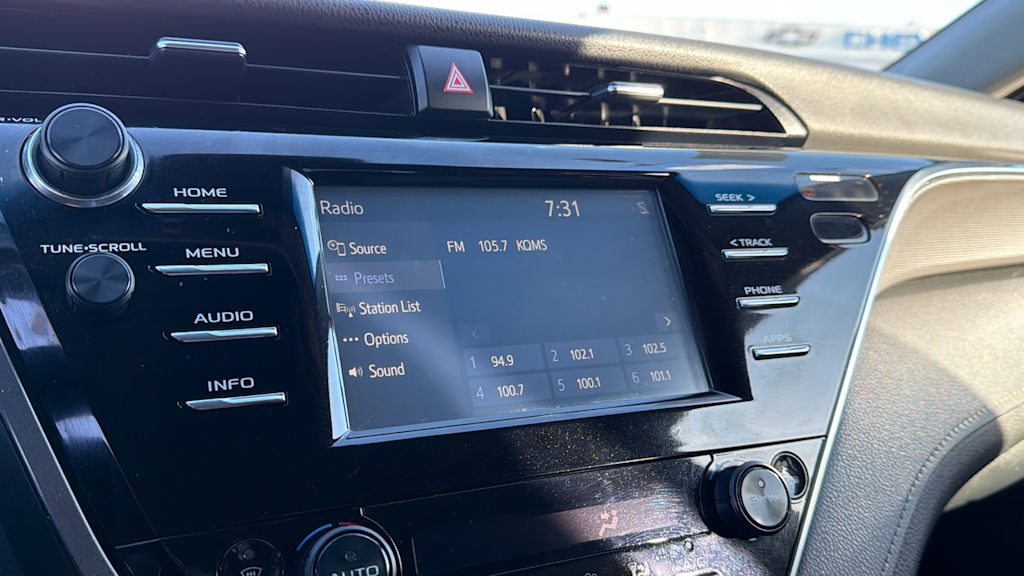 Thumbnail: 2018 Toyota Camry - 22