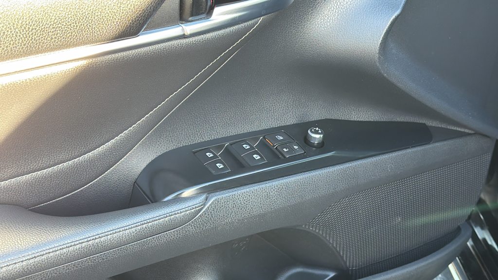 Thumbnail: 2018 Toyota Camry - 27