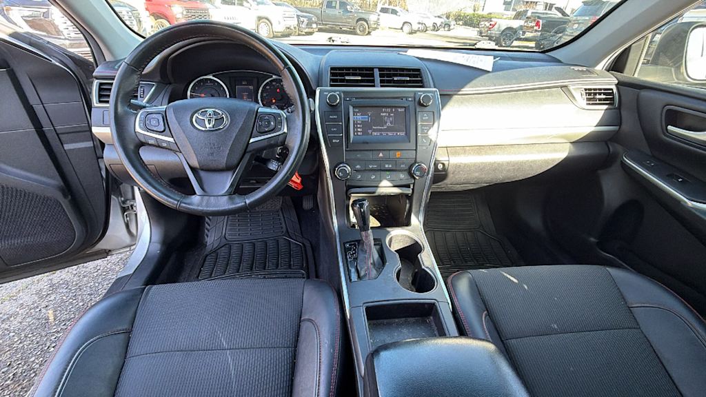 Thumbnail: 2017 Toyota Camry - 11