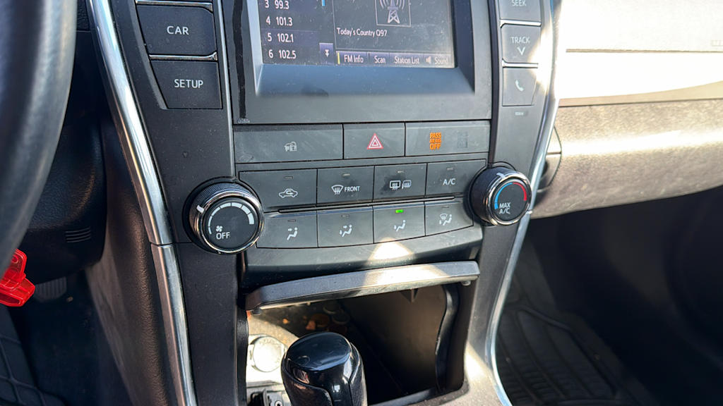 Thumbnail: 2017 Toyota Camry - 12