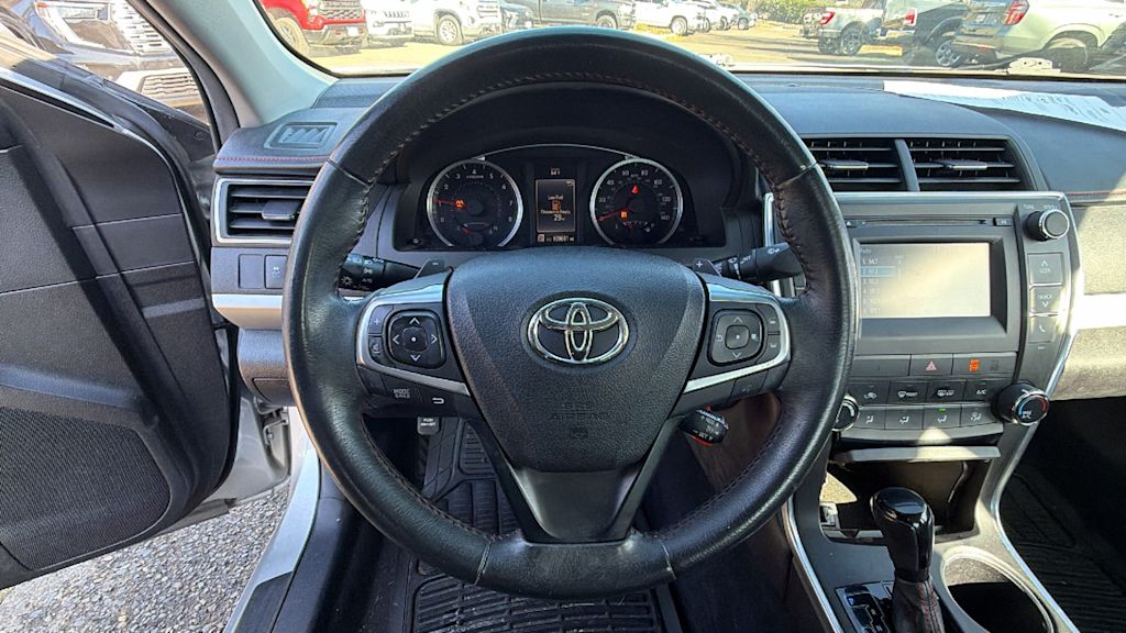 Thumbnail: 2017 Toyota Camry - 8