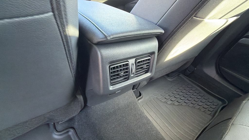 Thumbnail: 2025 Toyota Camry - 30