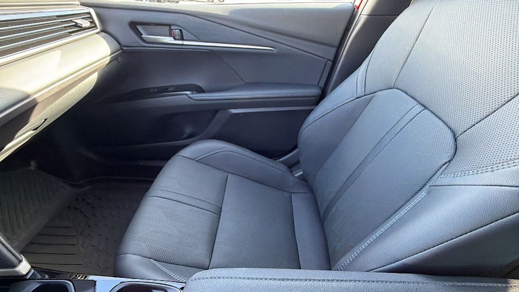 Thumbnail: 2025 Toyota Camry - 10