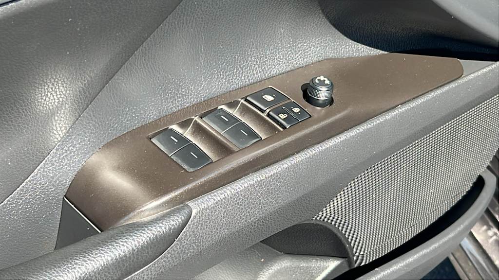 2023 Toyota Camry SE 27