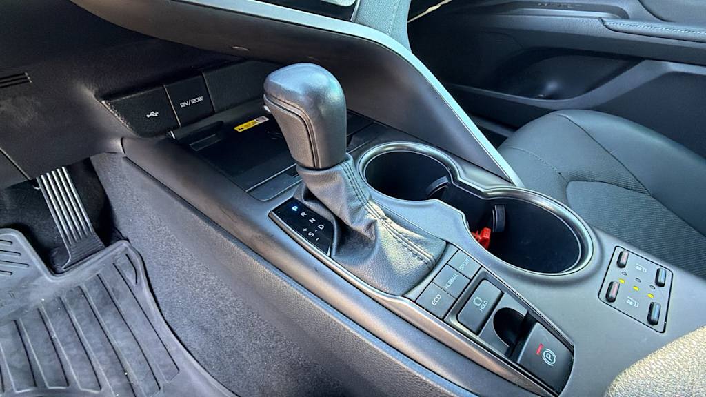 Thumbnail: 2023 Toyota Camry - 15