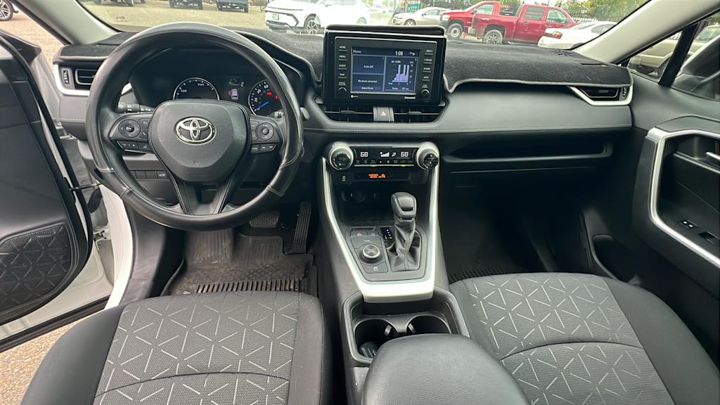 Thumbnail: 2020 Toyota RAV4 - 12