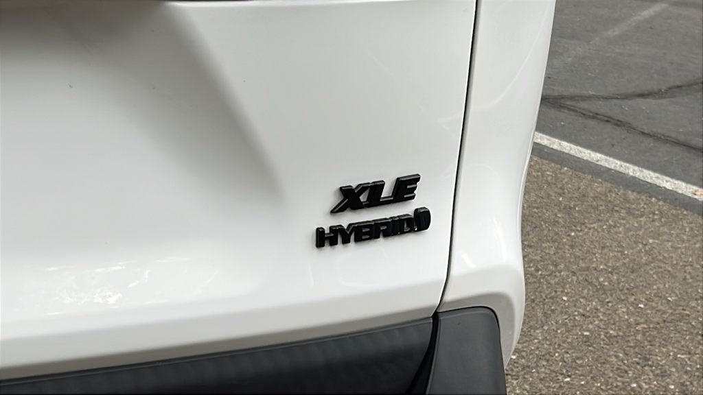 Thumbnail: 2020 Toyota RAV4 - 7