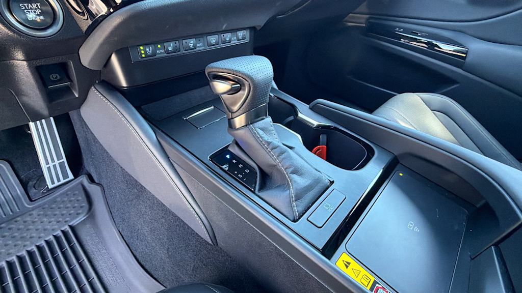 Thumbnail: 2025 Lexus ES - 15
