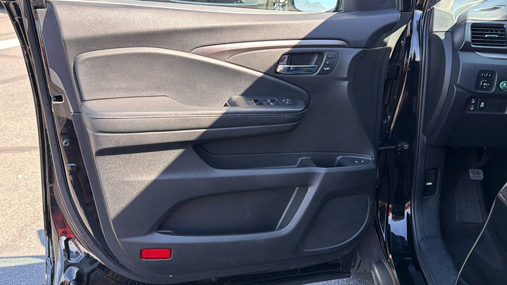Thumbnail: 2022 Honda Pilot - 29