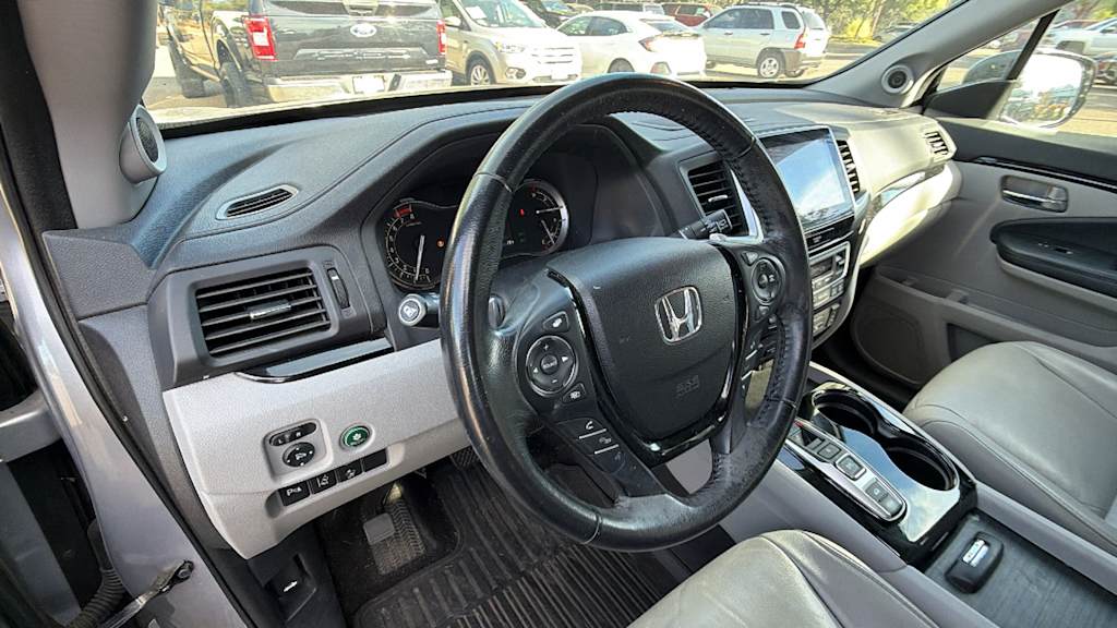 Thumbnail: 2016 Honda Pilot - 2