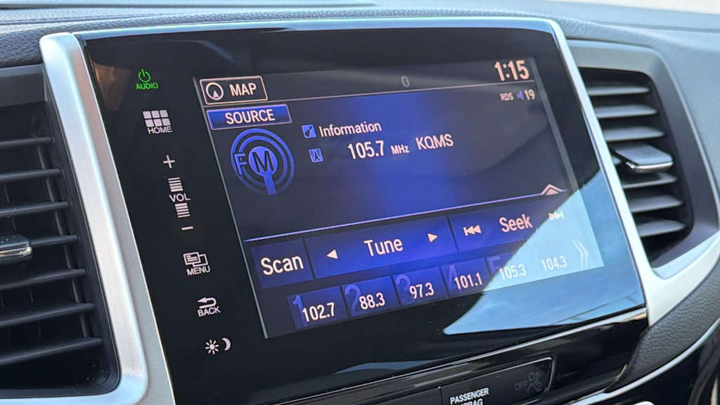 Thumbnail: 2016 Honda Pilot - 14