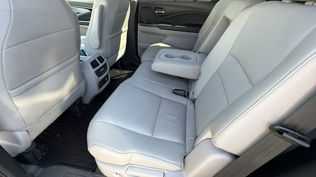 Thumbnail: 2016 Honda Pilot - 12